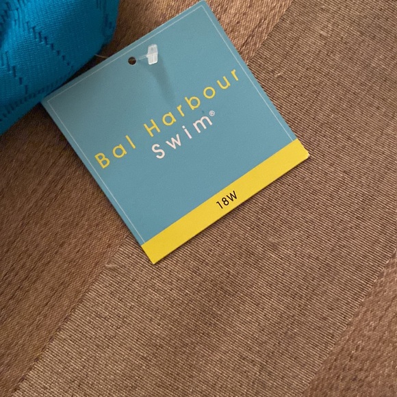 Bal Harbour One Piece - Picture 2 of 2